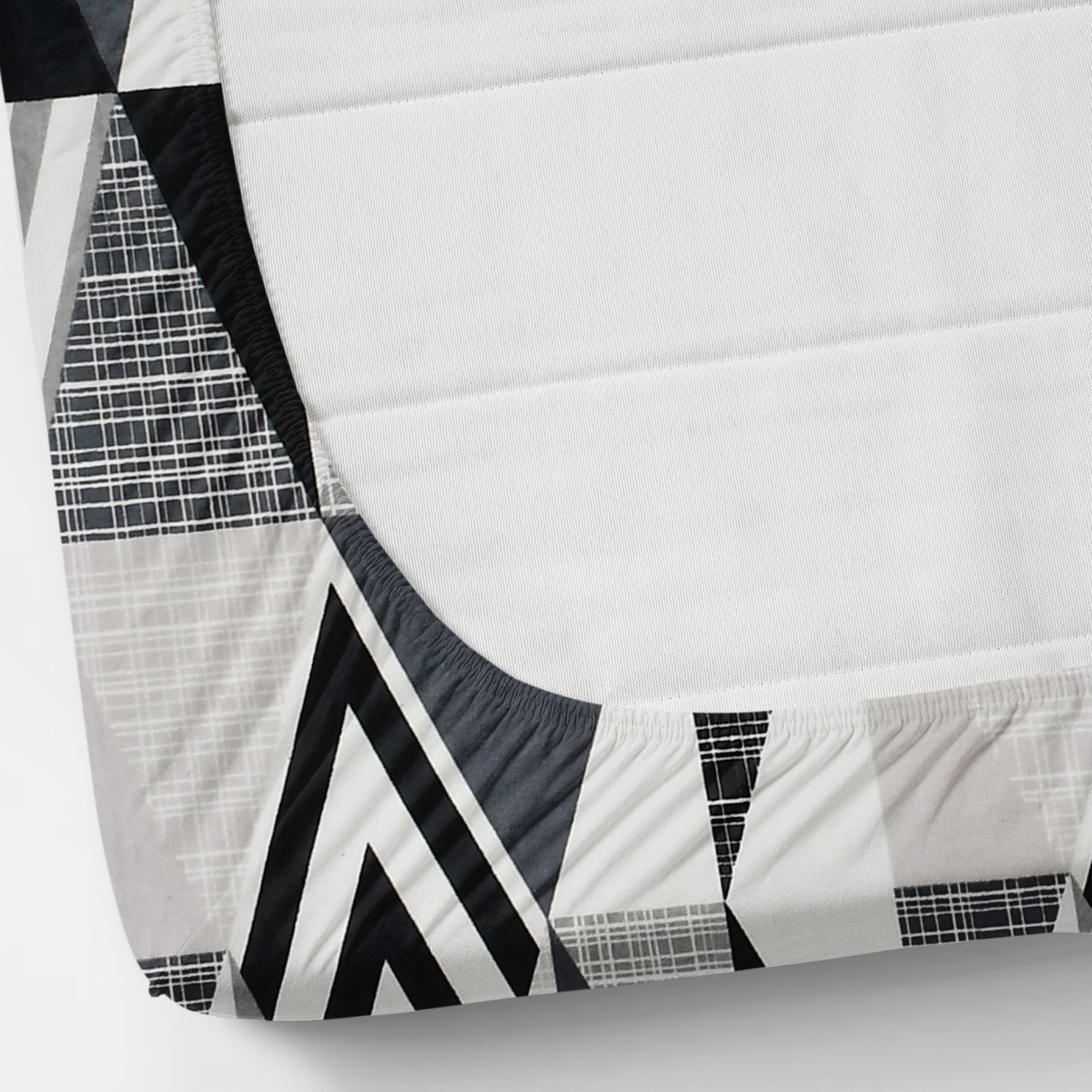 TIB Luxurious Flannel Warm Elastic Fitted Bedsheets Double Bed, 72 x 78 x 8 inch, with 2 Pillow Covers 18x28 Inch